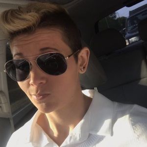 Meet your Posher, Cary